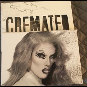 Jeffree Star Cremated palette